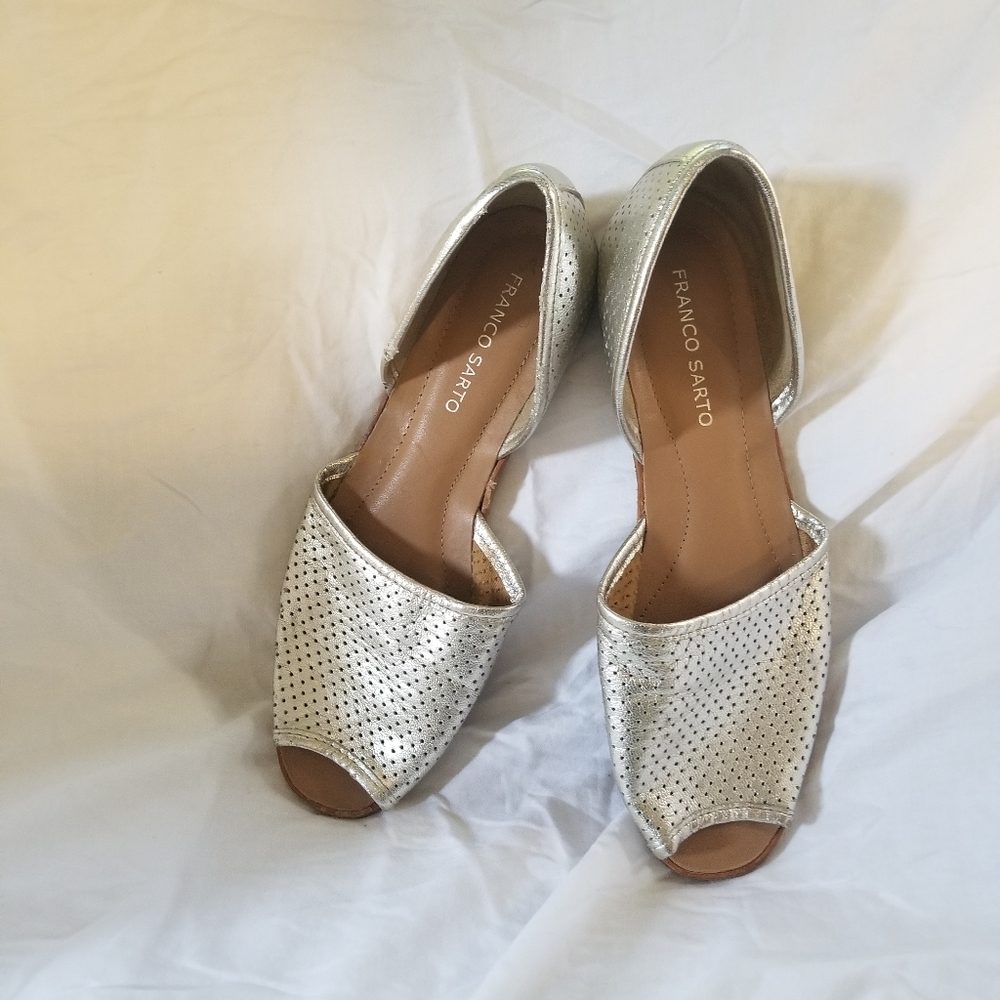 Gold flats